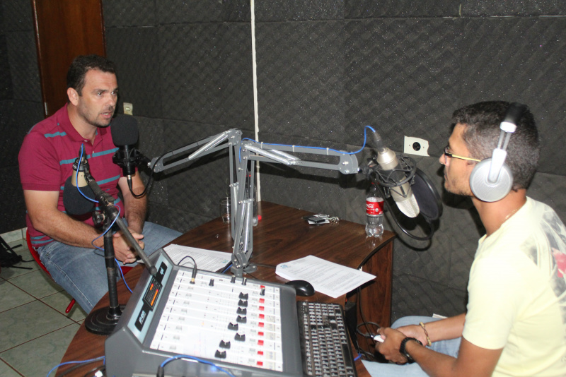 ENTREVISTA: Prefeito Neto Prefeito Juvenal Neto no Programa Show da Manhã, do locutor Valdemar Rocha, na Rádio Alvorada FM 87,9,