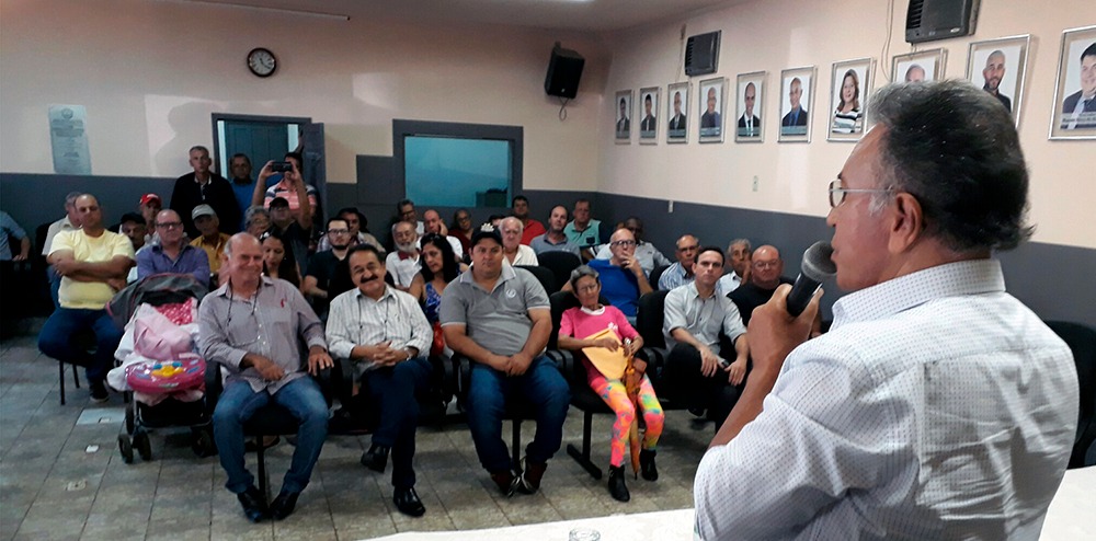 Odilon visita Ivinhema, Angélica e Novo Horizonte do Sul Odilon se reuniu com vereadores e lideranças comunitárias na Câmara de Ivinhema