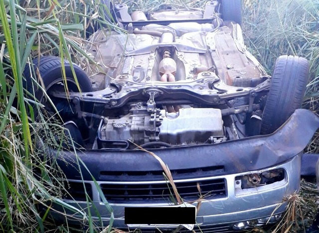 Crianças saem ilesas de capotagem na BR-163 com uso de cadeirinha em MS Veículo ficou destruído após acidente na BR-163, MS (Foto: Polícia Rodoviária Federal/Divulgação)