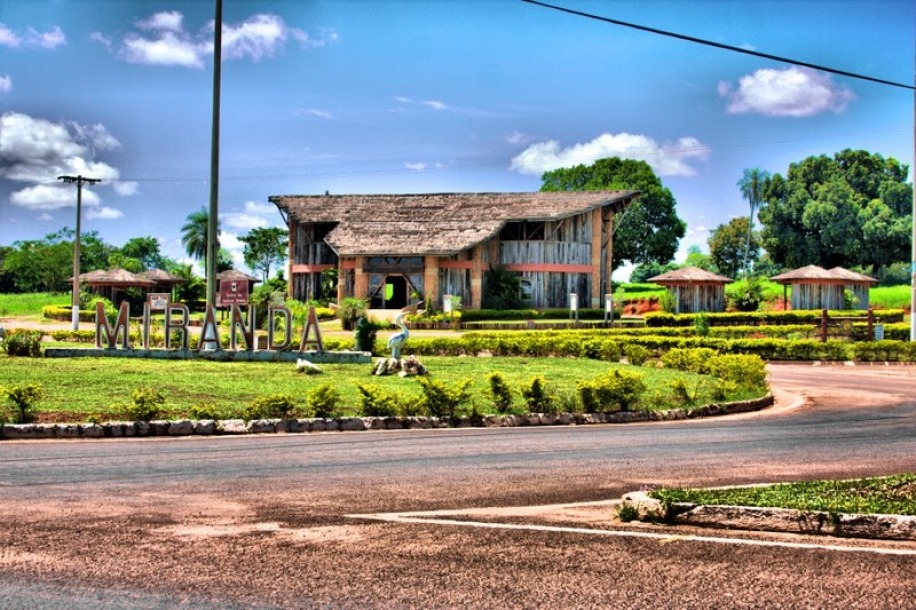 Prefeita, vice e vereador são cassados por compra de votos em 2016