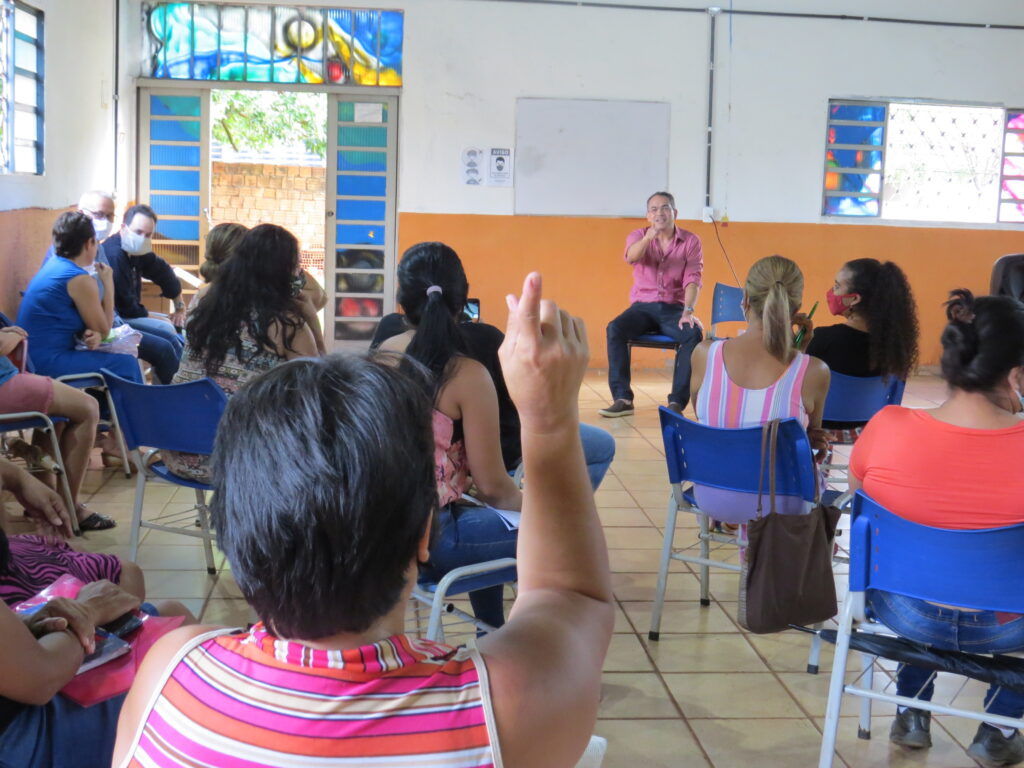 Dr. Sandro realiza palestra sobre alimentação na ACIESP