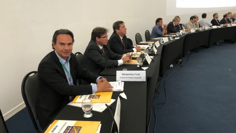 Prefeitos apresentam demandas municipais a presidenciáveis O prefeito Marquinhos Trad: evento é um momento importante do calendário eleitoral