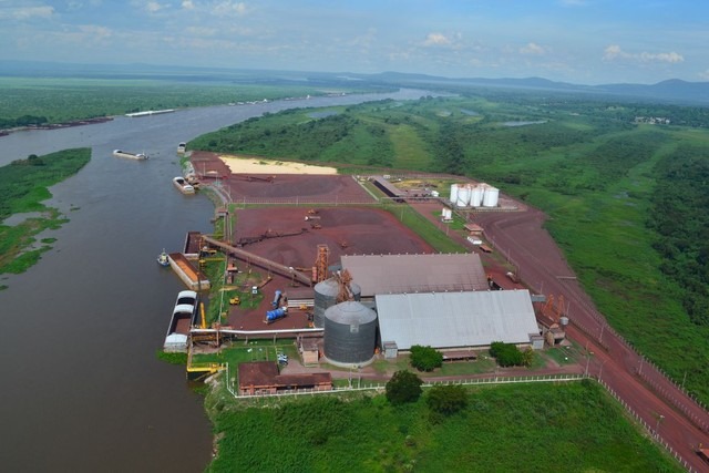 Após 5 anos, município de MS volta a escoar soja pelo Rio Paraguai Porto particular retomou exportação nesta quarta-feira (9), em MS (Foto: Granel Química Ltda/Divulgação)