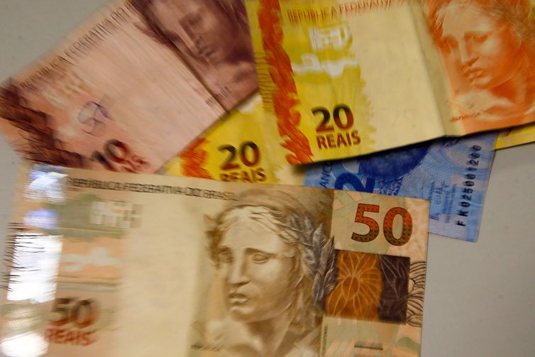 Brasileiros estimam inflação de 5,3% nos próximos 12 meses © Marcello Casal JrAgência Brasil