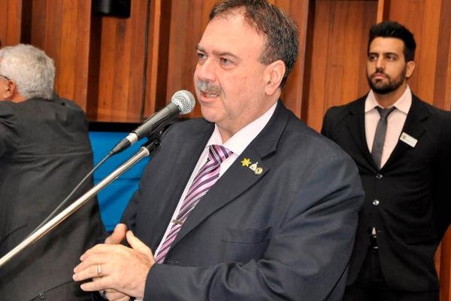 PL de Siufi que coíbe falsificação de carimbos profissionais é aprovado em segunda na ALMS PL de Siufi que coíbe falsificação de carimbos profissionais é aprovado em segunda na ALMS