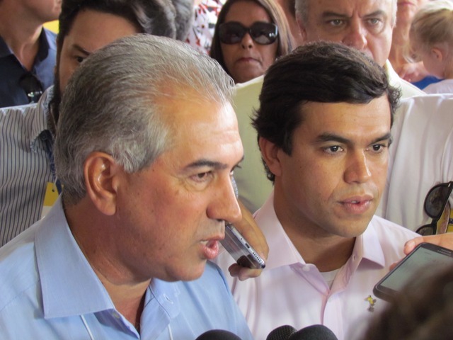 Reinaldo vai pedir estado de emergência em virtude da greve dos caminhoneiros Reinaldo vai pedir estado de emergência em virtude da greve dos caminhoneiros