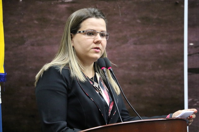 Dourados perde recursos para reforma do posto de saúde do jardim ouro verde e Daniela Hall cobra projeto da prefeitura Daniela Hall cobra projeto de reforma do posto de saúde do Jardim Ouro Verde (Foto: Thiago Morais)