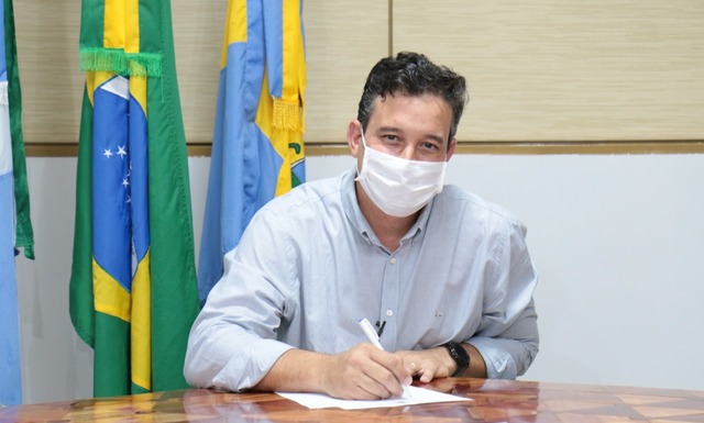 Prefeito Paleari sanciona lei de criação do Auxílio Municipal Emergencial