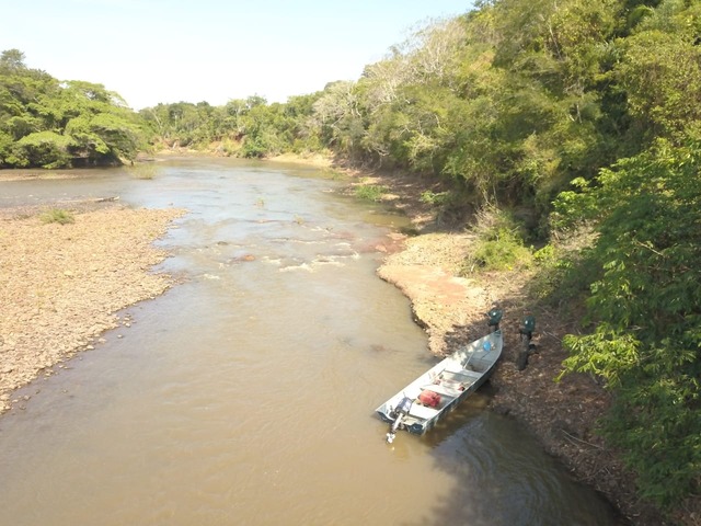 PMA de Jardim fiscaliza 68 pescadores no rio Miranda e apreende petrechos ilegais