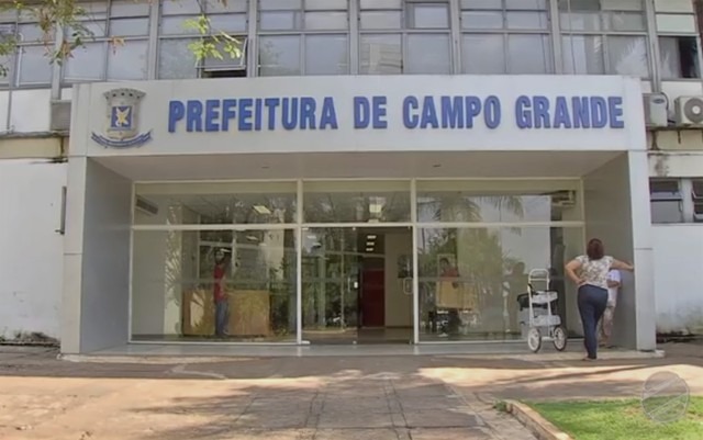 Profissionais de educação da rede municipal de ensino de Campo Grande vão ter 7,70% de reajuste em 2018 Prefeitura de Campo Grande vai conceder reajuste escalonado de 7,70% para os profissionais da área de educação (Foto: Reprodução/TV Morena)