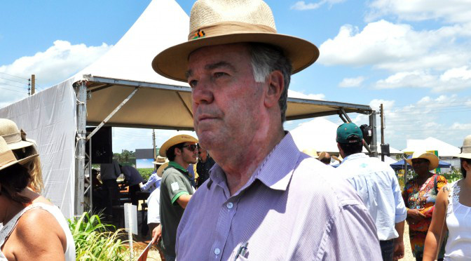 Cenário agrícola de Mato Grosso do Sul Jerônimo comentou ainda que na região norte a colheita desta safra 2015/2016 deve atrasar