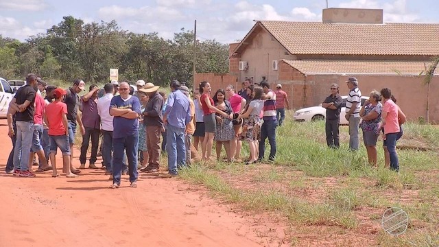 “Promessa de Solução” pode aumentar as construções de casas no LOTE 01 no Distrito PANA Pessoas terão que deixar lotes ocupados irregularmente da Reforma Agrária em MS. Foto TV Morena/G1
