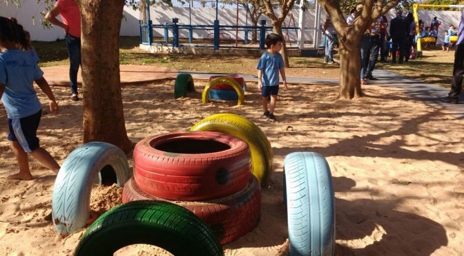 Lei que autoriza produção de parques infantis com pneus é sancionada