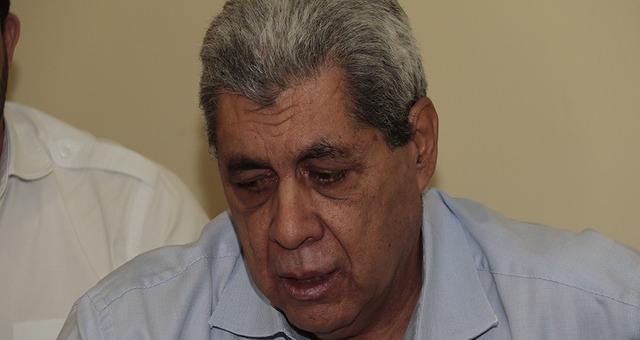 Puccinelli desiste de candidatura e pede Simone nas urnas Puccinelli desiste de candidatura e pede Simone nas urnas