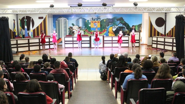 Rio Brilhante recebe Etapa Regional de Festival de Teatro Estudantil Rio Brilhante recebe Etapa Regional de Festival de Teatro Estudantil