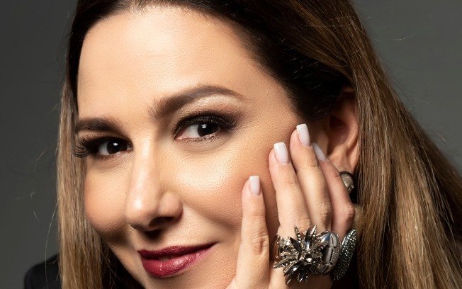 Ex-"Zorra", atriz Renata Castro Barbosa fala com exclusividade ao iG Gente Ex-"Zorra", atriz Renata Castro Barbosa fala com exclusividade ao iG Gente