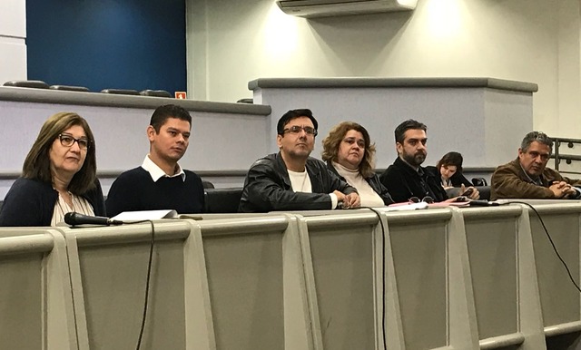 Estudo para regulamentação do comércio de alimentos em vias públicas será concluído em 90 dias Estudo para regulamentação do comércio de alimentos em vias públicas será concluído em 90 dias