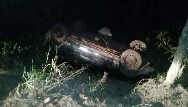 Jovem perde controle de carro e capota na MS-428 durante a madrugada Carro capotou após motorista perder o controle da direção - Crédito: Corpo de Bombeiros/Divulgação