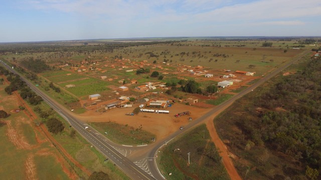 Presidente da comissão de regularização fundiária fala sobre os avanços no processo de regulamentação do Distrito Pana e região Núcleo Urbano Informal (lote 01) Distrito Pana. Foto Drone Assessoria de Comunicação Prefeitura Municipal de Nova Alvorada do Sul