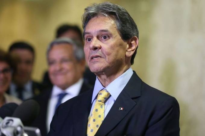 PTB anuncia apoio a Bolsonaro no segundo turno Roberto Jefferson: o presidente da sigla afirmou que os integrantes da Executiva Nacional do PTB foram consultados (Valter Campanato/Agência Brasil)