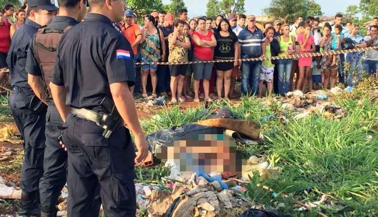 Corpos de duas mulheres são encontrados em meio a lixão na fronteira (Foto: Porã News)