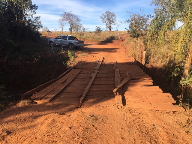 Para Vereadora Aninha, Ponte de Concreto dará mais segurança para os moradores da região da Água Encanada ANTES