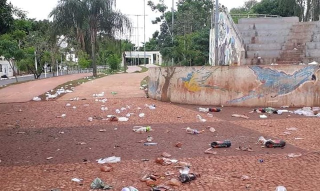 Vereador organiza reunião pública com moradores e comerciantes para solucionar problemas da Orla Morena Vereador organiza reunião pública com moradores e comerciantes para solucionar problemas da Orla Morena
