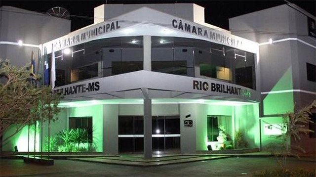 Em Rio Brilhante Vereadores apresentam Projeto de Lei que põe fim ao Decimo Terceiro salário do prefeito, vice e vereadores