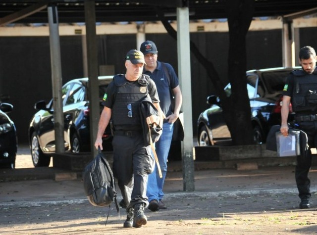 PF cumpre 29 mandados na sexta fase da Operação Lama Asfáltica PF cumpre 29 mandados na sexta fase da Operação Lama Asfáltica