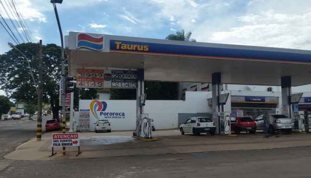 Após anúncio de redução, gasolina é encontrada a R$ 3,99 em Campo Grande