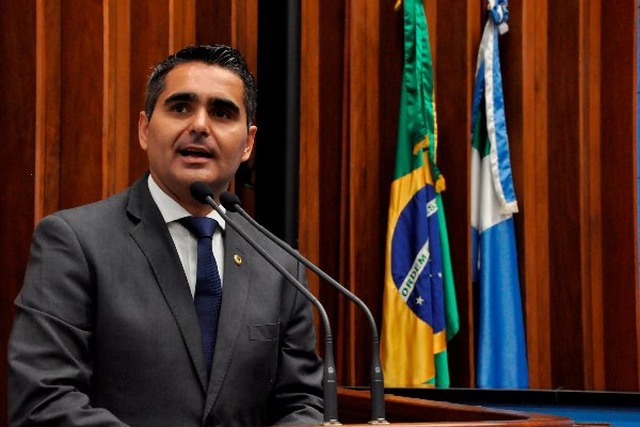 Deputado Herculano Borges lamenta suspensão de atividades esportivas em universidade da capital Deputado Herculano Borges lamenta suspensão de atividades esportivas em universidade da capital