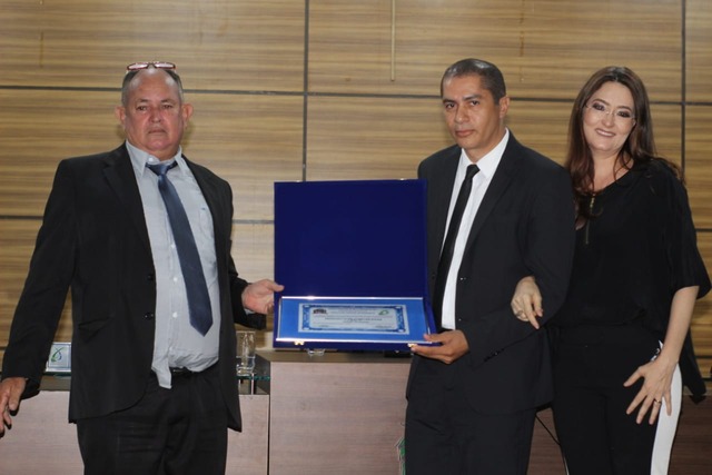Vereador Vanderlei Bueno, Farmacêuticos Francisco Gler e Silvia Candia foto Elder Nascimento
