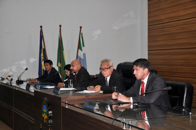Seis Vereadores votaram contra o aumento de salário de 30%