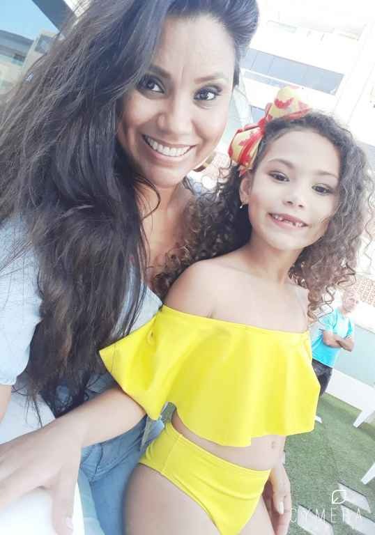Mãe e filha misses participam do Miss Brasil e conquistam títulos juntas Mãe e filha foram juntas ao concurso de Miss em Santa Catarina (Foto: Arquivo Pessoal)