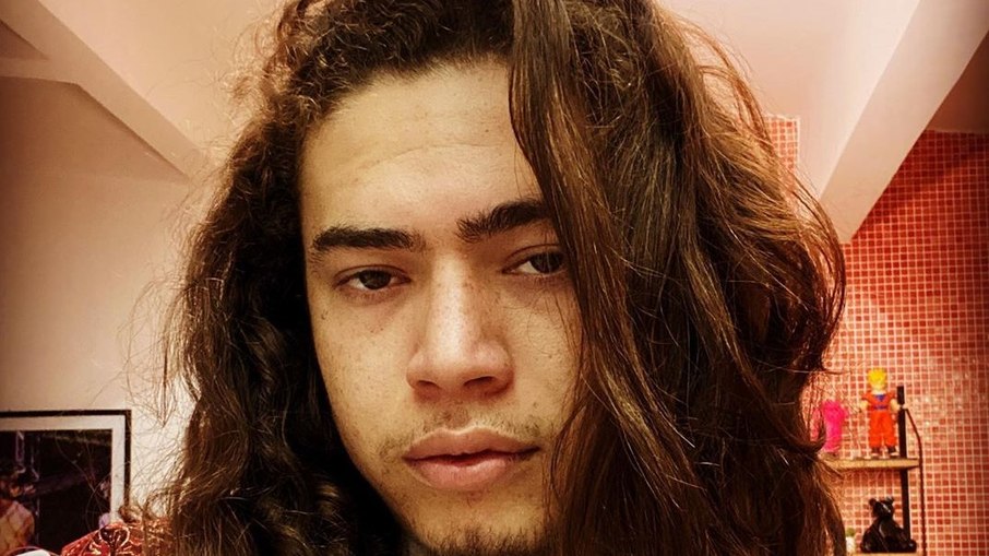 Whindersson Nunes mostra respiradores chegando a Manaus: "Ninguém acima do povo"