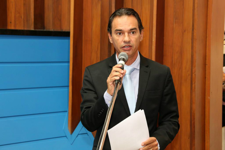 Projeto facilita vida de servidor Deputado estadual Marquinhos Trad