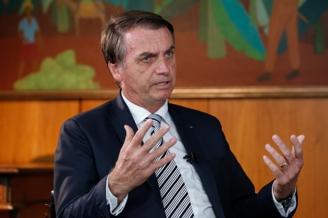 Previdência: Bolsonaro propõe idade mínima de 62 anos para homens e 57 para mulheres O presidente Jair Bolsonaro, durante entrevista ao SBT, no Palácio do Planalto — Foto: Alan Santos/PR