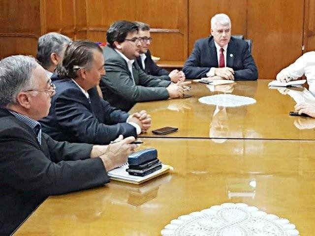 Reunião aconteceu nesta segunda-feira (Foto: ABC Color)