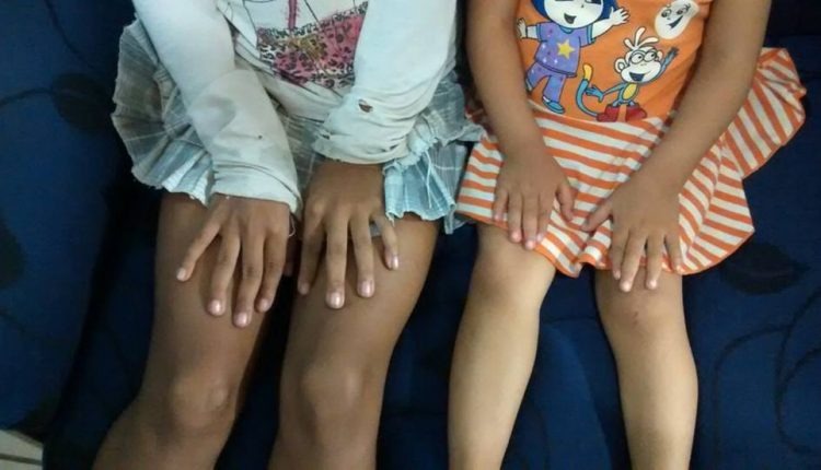 Mãe sai para procurar emprego e meninas de 6 e 7 anos são abusadas por carpinteiro Mãe sai para procurar emprego e meninas de 6 e 7 anos são abusadas por carpinteiro
