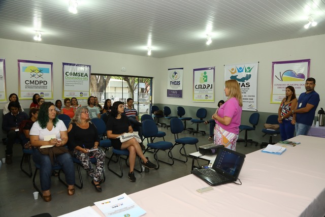 Semas capacita técnicos para aprimorar atendimento à população Semas capacita técnicos para aprimorar atendimento à população