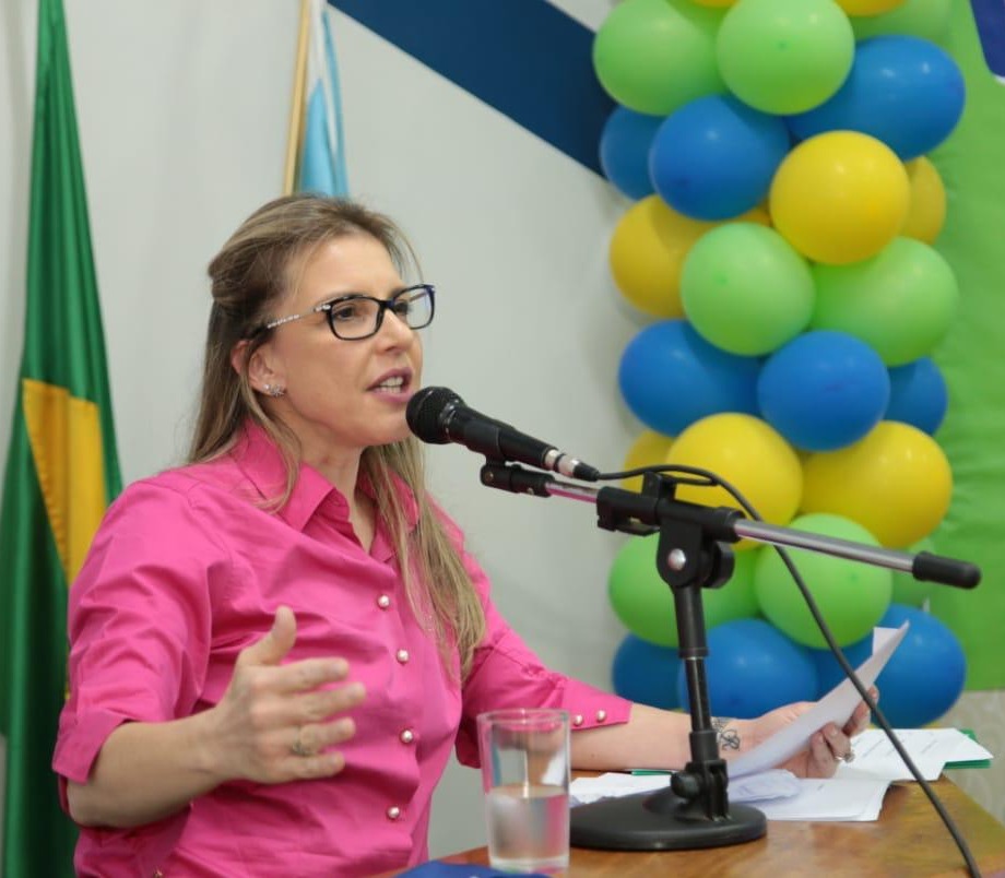 Com convenção emocionante Dra. Viviane é confirmada candidata a prefeita de Aquidauana