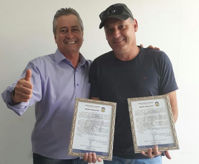 Vereador Toninho Cruz entrega “Moção de Congratulação” ao radialista Sidney Corrêa e radio Grande FM 92,1 Vereador Toninho Cruz entrega “Moção de Congratulação” ao radialista Sidney Corrêa e radio Grande FM 92,1