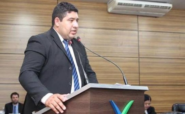 Após município perder investimentos, Vereador Israel Leiteiro solicita dados referentes às empresas beneficiadas pelo PRODEIS Vereador Israel Gomes (PSD) cobra executivo informações referente aos incentivos concedidos aos empresas. Foto Assessoria