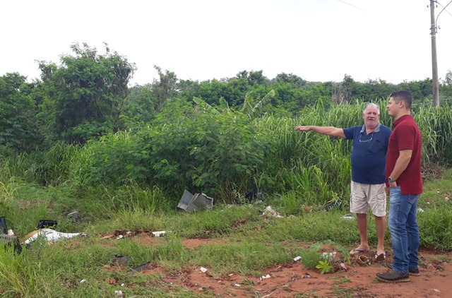 A pedido de morador, vereador vai a Jardim Noroeste e faz levantamento das necessidades do bairro