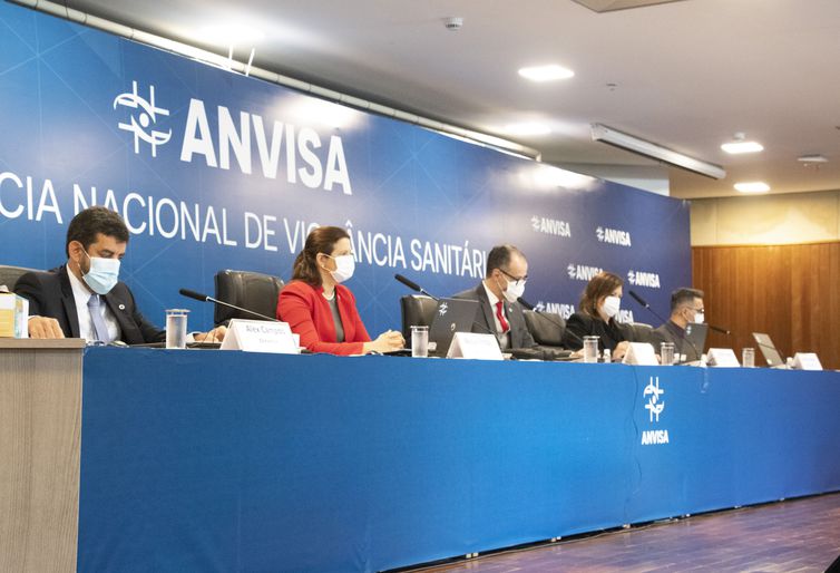 Técnicos da Anvisa recomendam uso emergencial da vacina de Oxford © Divulgação/ Anvisa