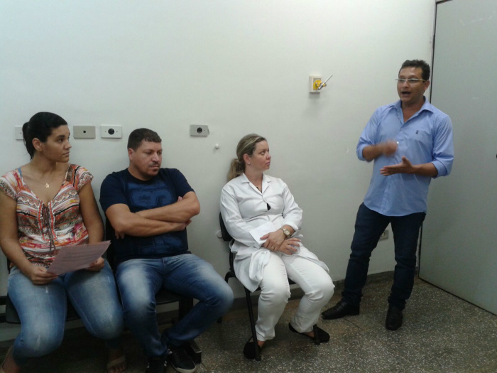 Segundo a gerente de enfermagem do Hospital, enfermeira Gisele Valim, a formação continuada é realizada mensalmente com treinamentos e palestras para todos os profissionais e nesta última semana foi com os técnicos e enfermeiros