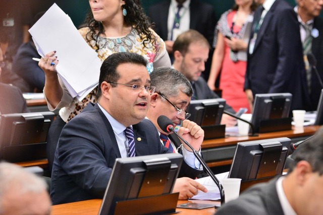 Em um mês, Fábio Trad assume liderança da Câmara e coordenação da principal comissão da Casa CCJC tem a missão de analisar previamente todos os projetos de Lei, entre eles a Reforma da Previdência