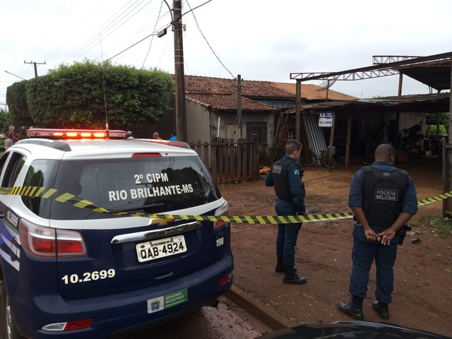 Em Rio Brilhante proprietário de oficina é baleado com tiros de .40 Em Rio Brilhante proprietário de oficina é baleado com tiros de .40