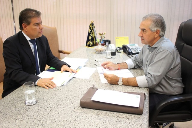Senador Nelsinho Trad se reúne com o governador de MS Senador Nelsinho Trad se reúne com o governador de MS