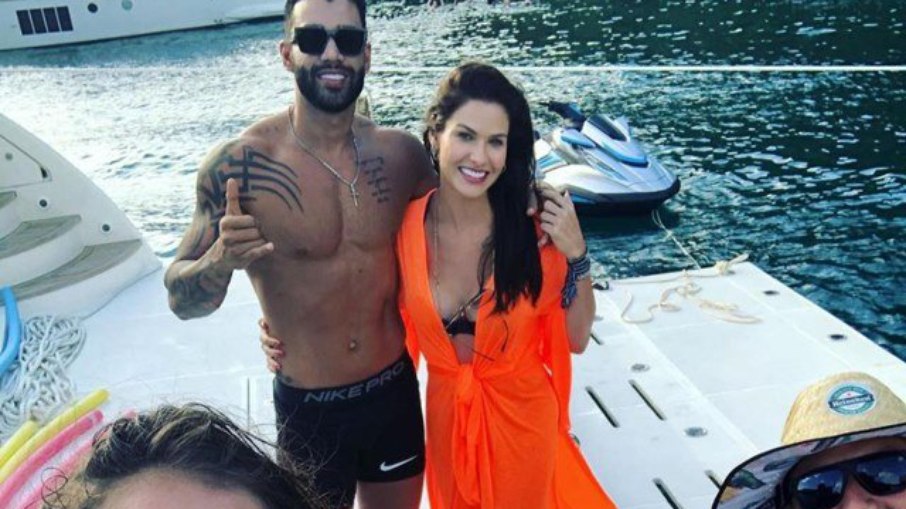 Gusttavo Lima se declara a Andressa Suita em entrevista: "mulher que mais amo"